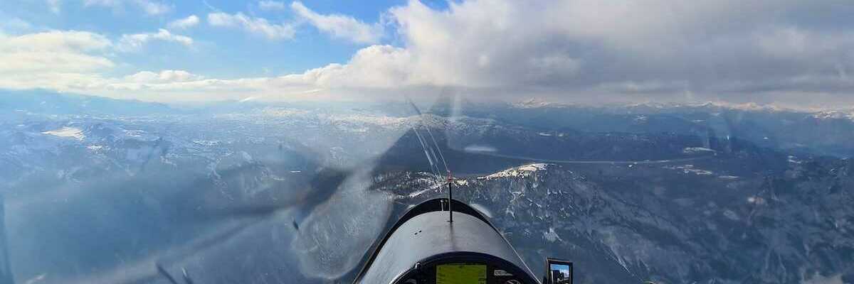 Flugwegposition um 16:17:01: Aufgenommen in der Nähe von Aich, Österreich in 2522 Meter